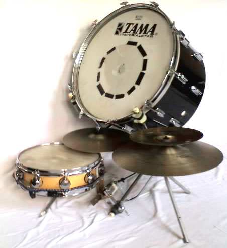 acoustic kit with floor stands for hi-hat and cymbals