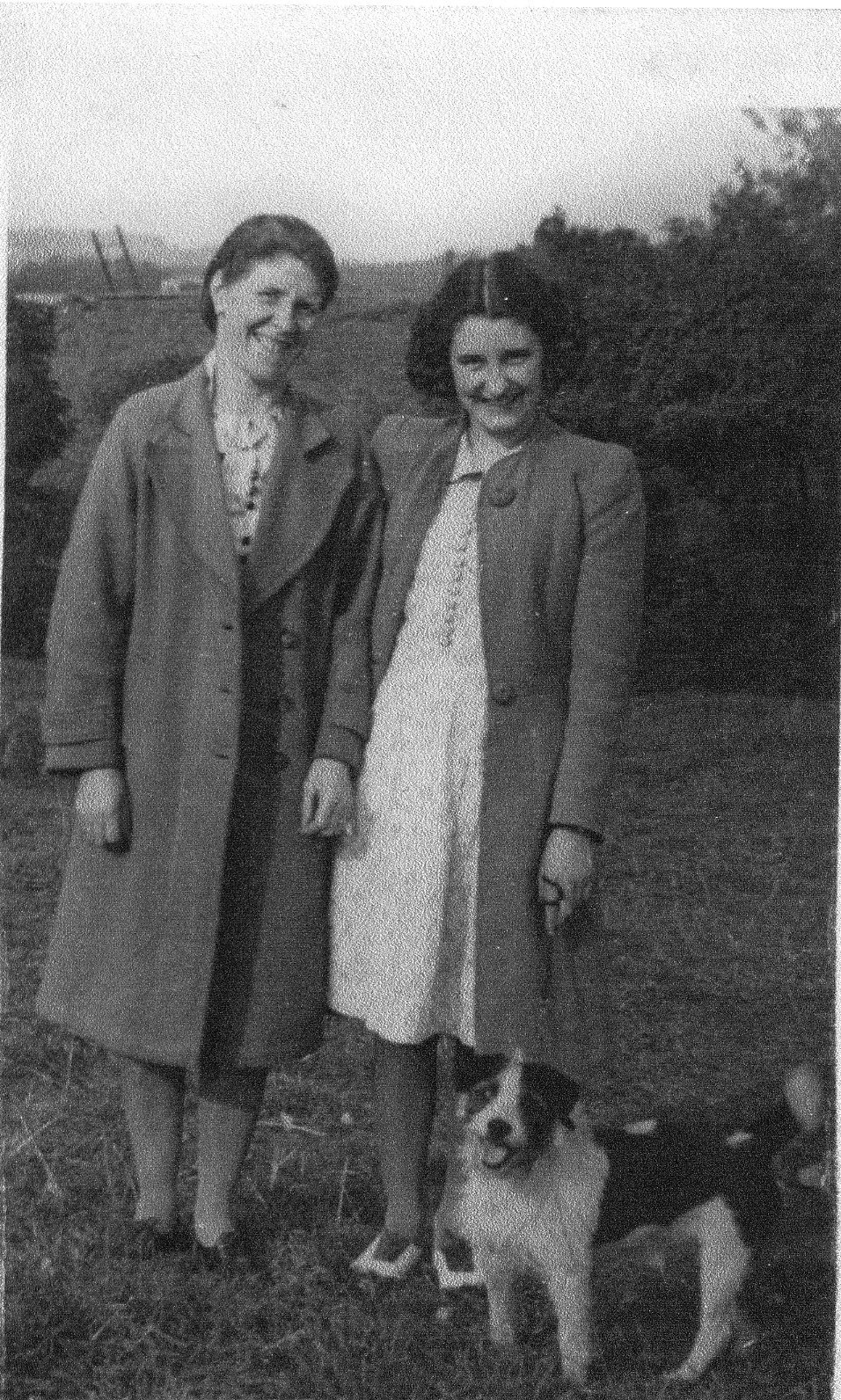 Mabel Crisp and daughter Winnie