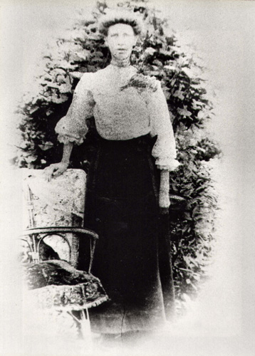 Sarah Charlesworth, married Ezra Gilbourne 1909