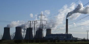 Eggborough coal-fired power station, Yorkshire.  (c) Freefoto.com