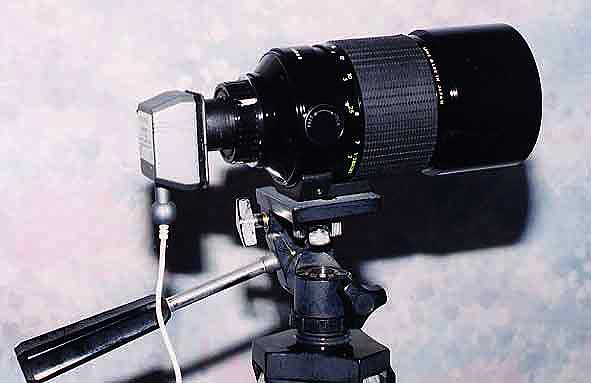 photo of camera on tripod
